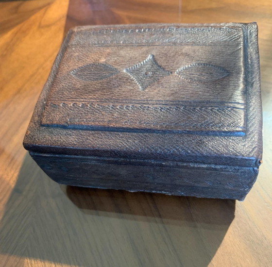Vintage Tuareg/Niger Gift Box Set in Wood and Hand-Carved Black Leather (Duo) – Decorative Objects (photo 15 of 26)