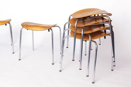 Set of 6 Egon Eiermann SE68 Stools – 1950s Mid Century Modern, Beech Plywood with Polished Chrome Legs