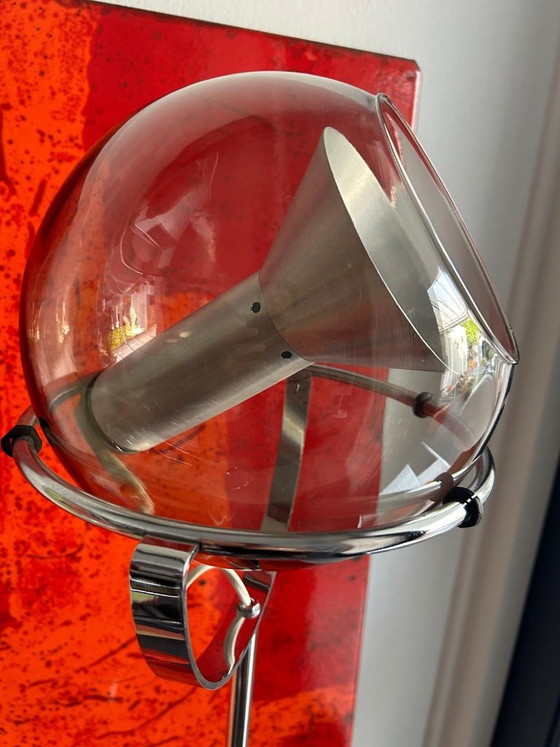 Image 1 of Raak ligtelijn vloerlamp