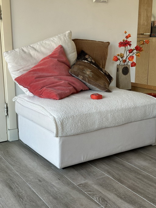 IKEA stool 90x70 cm + storage space!