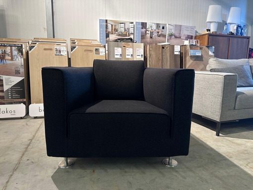 Design on Stock Blizz Fauteuil Zwart Ploegwool we