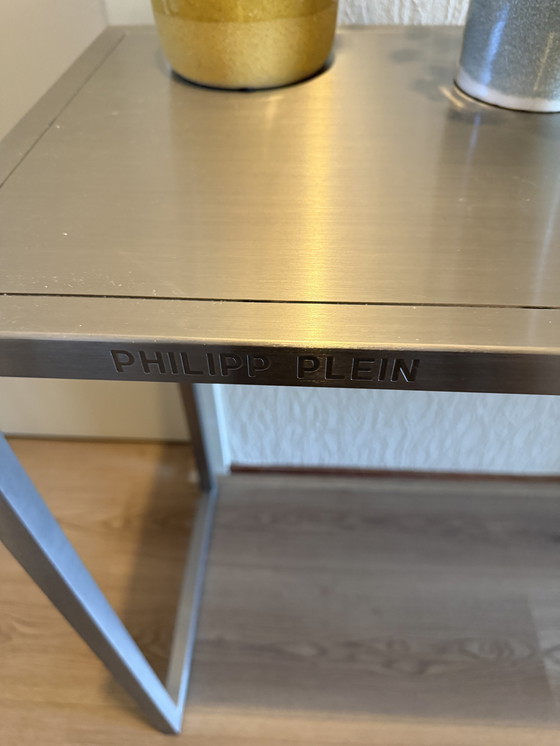 Image 1 of Mesa auxiliar Philipp Plein