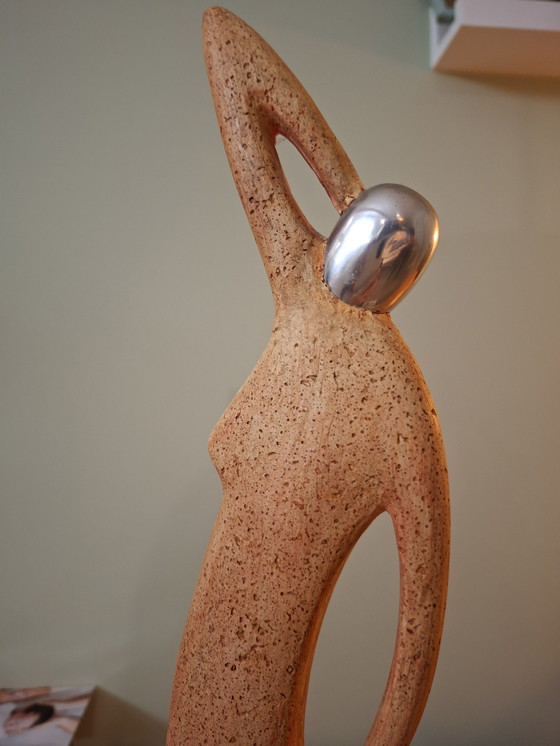 Image 1 of Statue métal et pierre femme abstraite