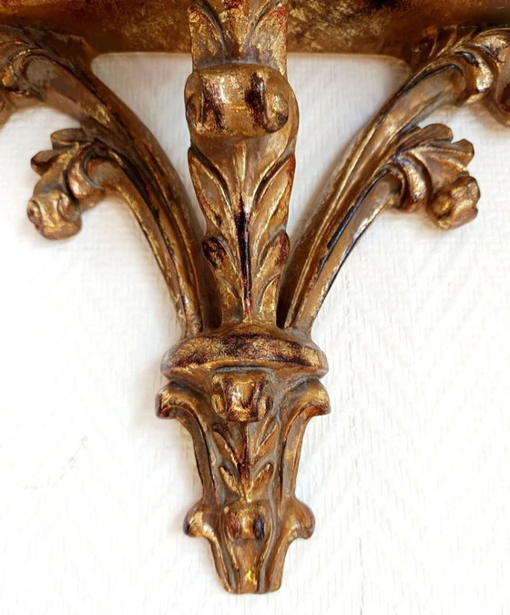 Image 1 of Consolle da parete in legno dorato in stile Luigi XV