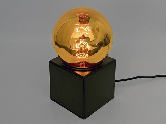 Image 1 of Philips cube table lamp gold