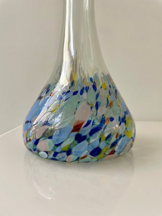 Image 1 of Mundgeblasene Designer-Karaffe mit buntem Konfetti-Effekt