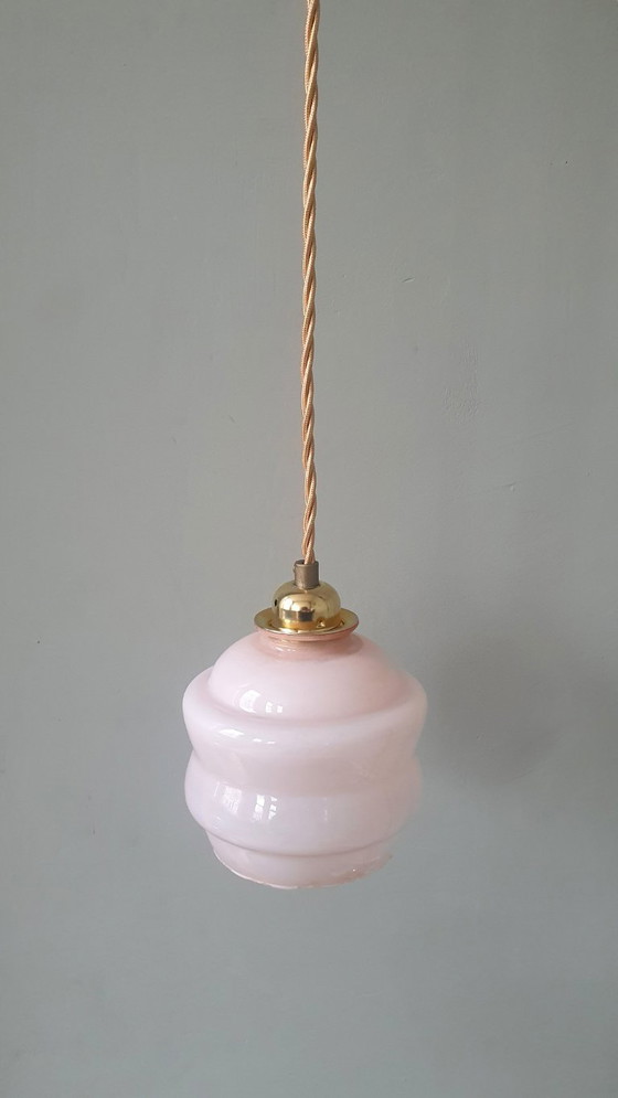 Image 1 of Vintage Franse Hanglamp - Rose Opaline Glas Met Decoratierand