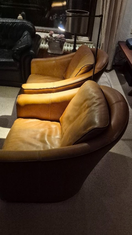 Set van 2 vintage clubstoelen van cognacbruin leer – Cuoietto Leather – Kok Wooninrichting Amersfoort (photo 18 of 19)