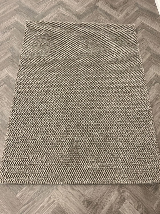 Image 1 of Montel Montel Chabot 820 Taupe 200x300 rug
