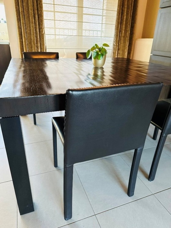 Image 1 of Design table Wobble