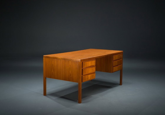 Image 1 of Vintage 77 Executive bureau door Gunni Omann voor Omann Jun, jaren 1960