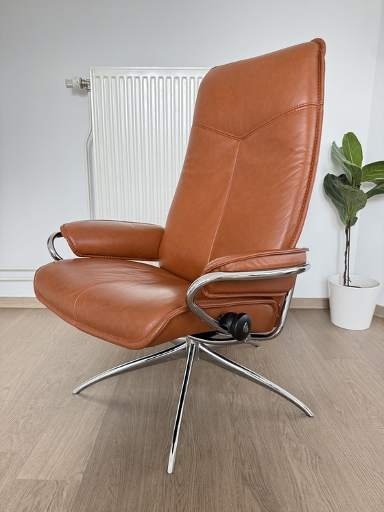 Stressless City High Back - Luxe Model - Heerlijk Comfort – Verstelbare relaxstoel, Aluminium, Leather (photo 6 of 10)