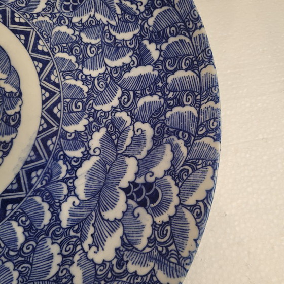 Image 1 of Pareja de platos / bandejas de porcelana de Arita, s. XX – Japón