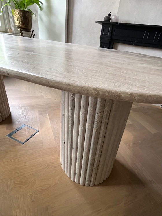Image 1 of Mesa de comedor de travertino - NUEVA