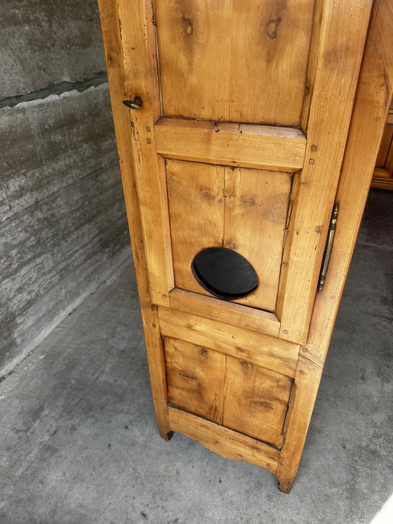 Franse kersenhouten kast voor een staande klok – begin 19e eeuw – Fabrication Artisanale 1800, Vitrinekasten (photo 7 of 15)