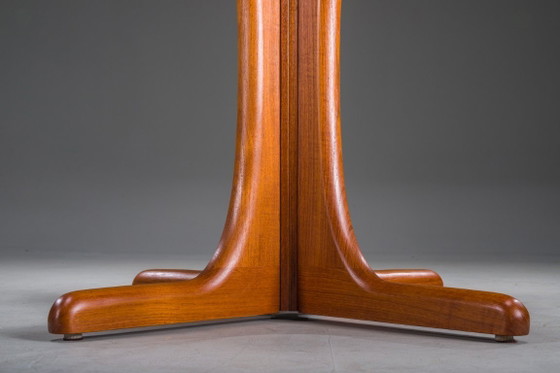 Image 1 of Table d'appoint ronde vintage scandinave danoise en teck, par Axelsen, 2003