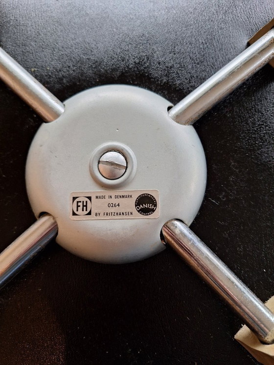 Image 1 of 4 x vintage Fritz Hansen butterfly chair black leatherette