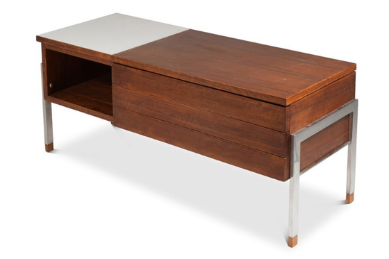 Image 1 of Pareja de cómodas bajas de teca y metal cromado. Años sesenta.