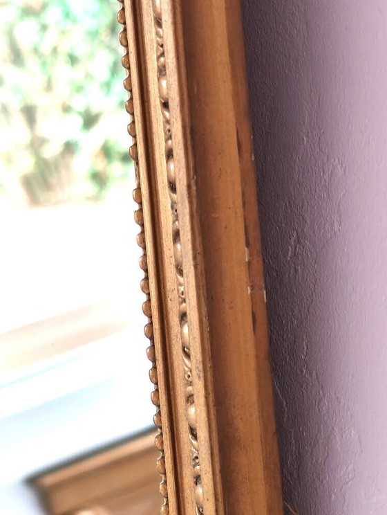 Antieke spiegel met verguld en gevormd houten frame. – Wood (photo 10 of 13)