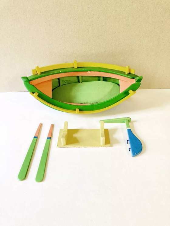 Image 1 of Modellino di barca da pesca in legno dipinto