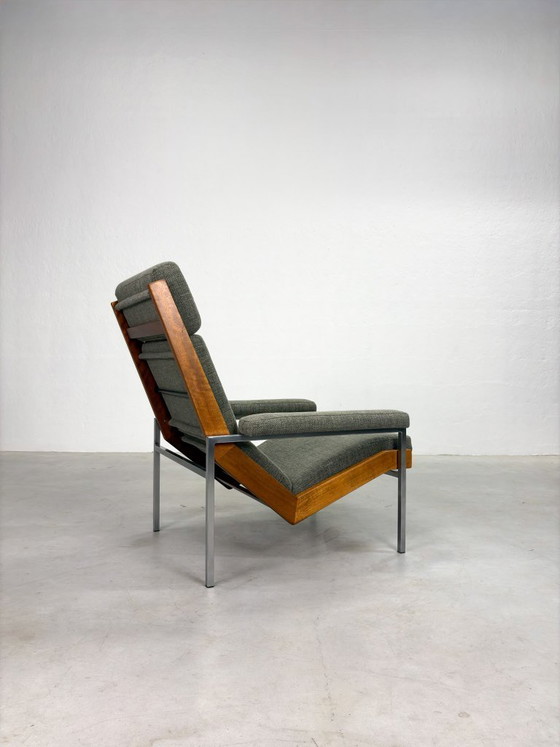 Image 1 of 'Lotus' Heren Fauteuil van Rob Parry voor Gelderland