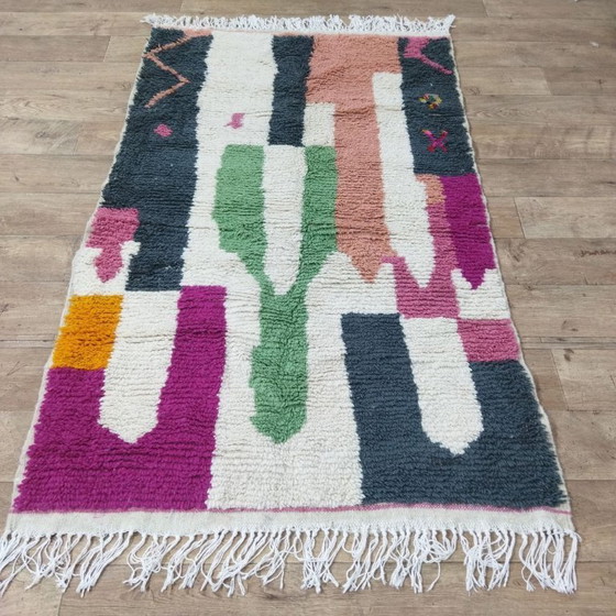Image 1 of Authentiek Marokkaans Berber tapijt 186 x 114 cm – Handgemaakt abstract wollen tapijt