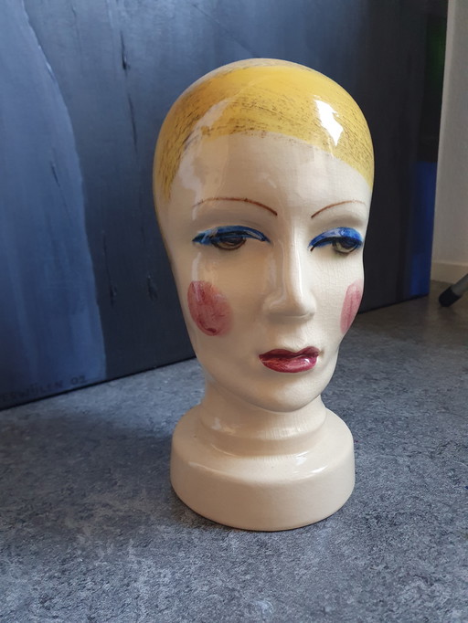 Tête d'époque