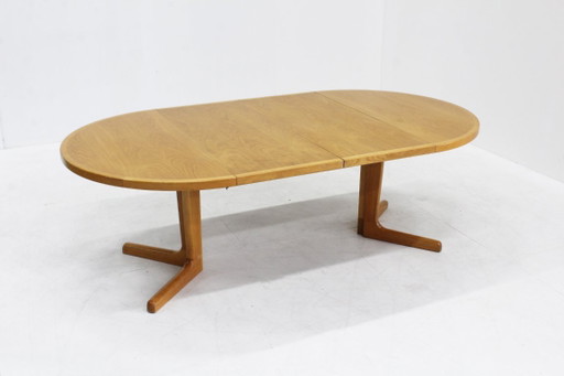 Vintage Danish Round Extendable Dining table