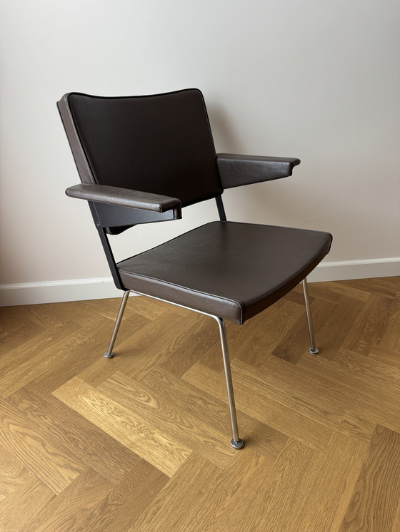 Image 1 of Gispen 1445 fauteuil bruin leer