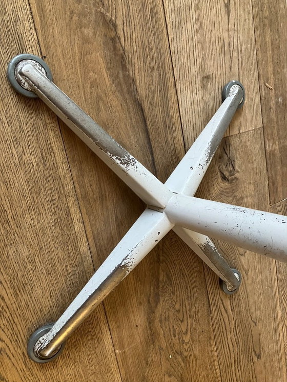 Image 1 of Atelierkruk | tekenkruk Ahrend De Cirkel, ontwerp Friso Kramer, 1960s