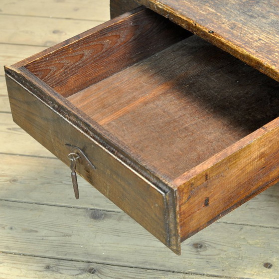 Image 1 of Oak coffee table, circa 1820