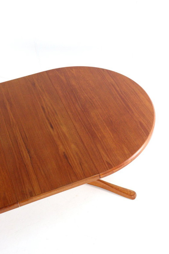 Image 1 of Tavolo da pranzo rotondo estensibile McIntosh 2x in teak vintage