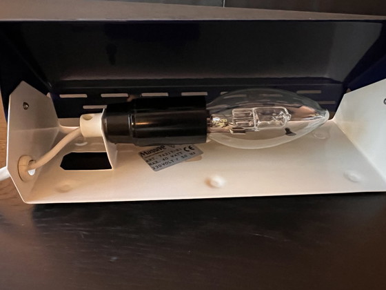 Image 1 of Applique murale robuste – métal bleu – années 90 – design moderne