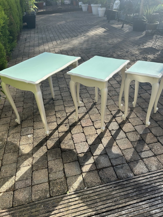 3-Piece Set of Side Tables in Top Condition – Wood (photo 6 of 10)