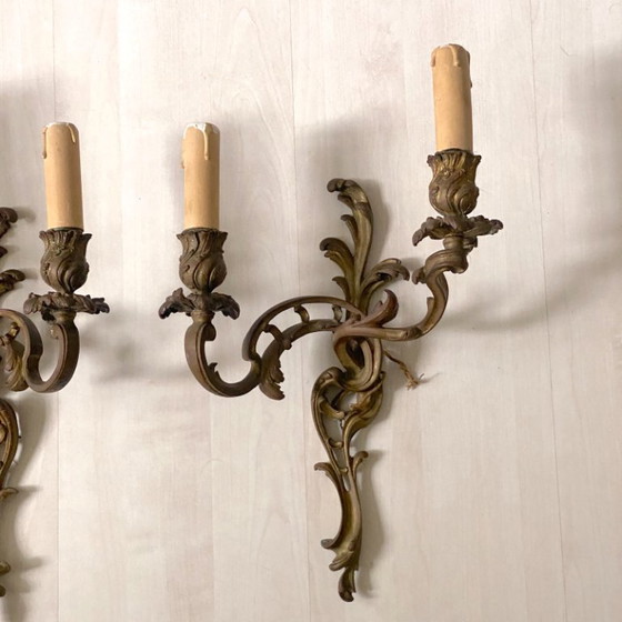 Image 1 of Paar bronzene Wandleuchten im Stil Louis XV