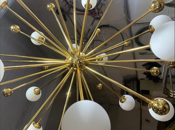 Goldener Sputnik Kronleuchter, 70er Jahre, Glas, Messing, Mid Century Modern (Foto 3 von 5)