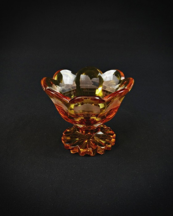 Image 1 of 19e eeuwse Boheemse kristallen schaal versierd met monumenten uit de Rijnland-Pfalz