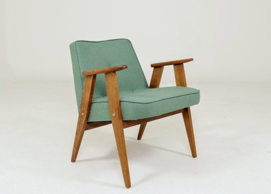 Image 1 of Fauteuil scandinave en laine verte naturelle et bois rustique de chêne