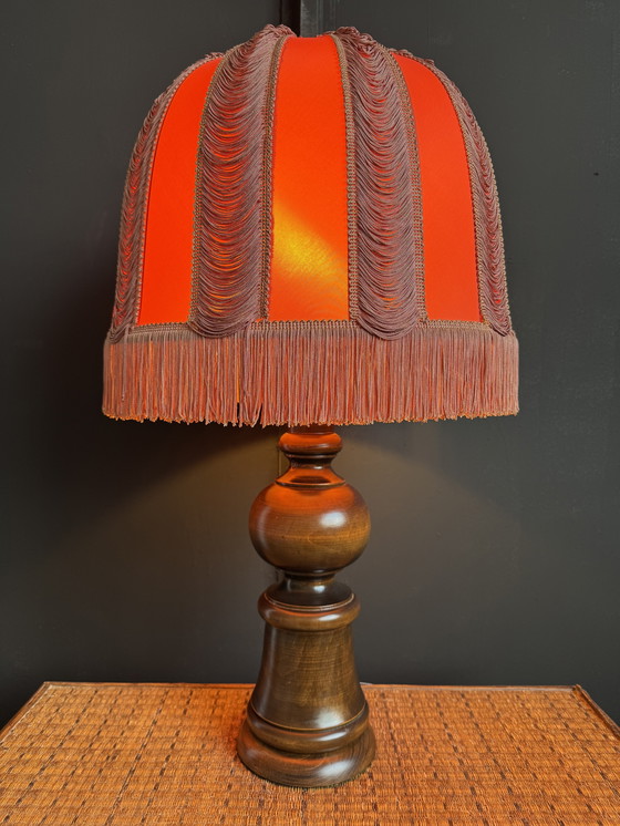 Image 1 of Gran lámpara de los años 60 en forma de campana con pantalla con flecos