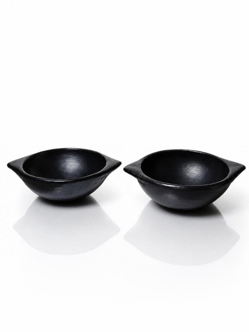 Pair of black pottery bowls from Chamba, Colombia, Pijao craftsmanship, 1970s