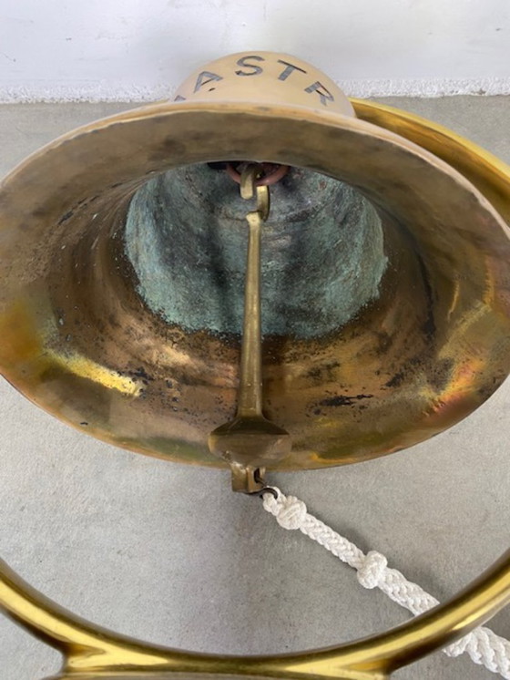 Image 1 of Campana della nave cisterna Amastra 1958