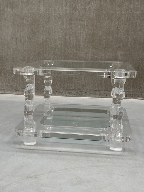 Image 1 of Table basse vintage en Lucite et verre – Design français des années 1970