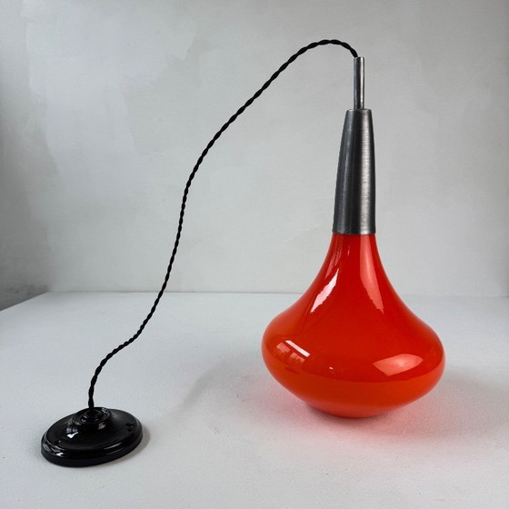 Image 1 of Lampada a sospensione vintage anni '70 con goccia arancione
