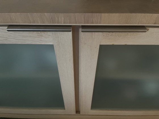 Image 1 of Eiken Massief Kopshouten Dressoir Met 4 Deure