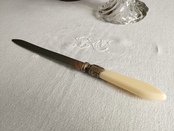 Image 1 of Een set SABRE tafelmesjes en een vintage broodmes.