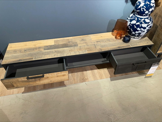 Image 1 of Mueble TV Henders & Hazel Avalon