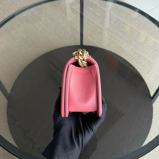 Image 1 of Chanel Boy Small – 20 cm, gestepptes Kalbsleder, roségoldene Beschläge, Serie 28