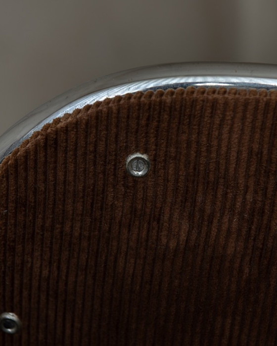 Image 1 of Vintage chromen klapstoelen (paar) | Bruine corduroy bekleding | Stijl uit het midden van de 20e eeuw / jaren 70