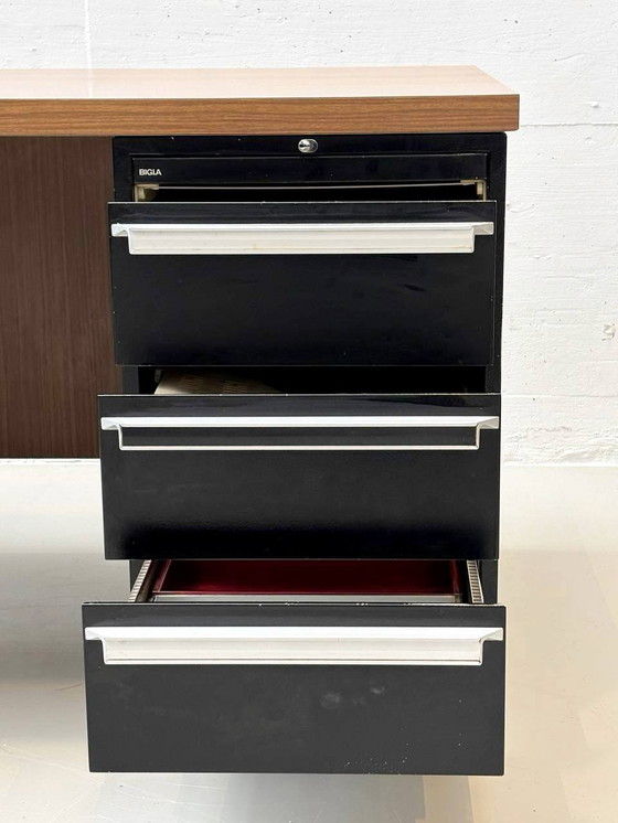 Image 1 of Bureau Bigla des années 1970