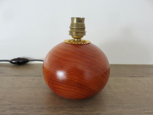 Lámpara de madera clara y latón, Francia, Mediados del siglo XX